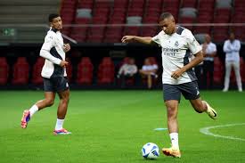 时做出更加 时做出更加